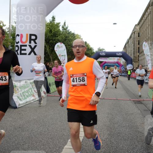 06.09.2026 - CURREX Alsterlauf Yannick Fuchs http://msf.ph/oto/10117448 06.09.2026 09:59:24 Ziel 2367, 2772, 3535, 3542, 3600, 3657, 3844, 4091, 4139, 4158, 4217, 4478, 4748, 4791, 5160, 5712, 5723, 5735, 6059, 6312, 6443, 6447 meine-sportfotos.de