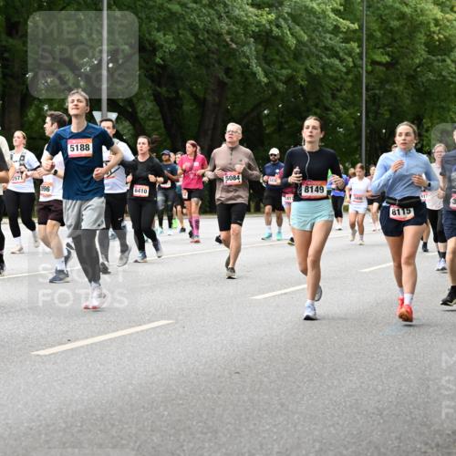 06.09.2026 - CURREX Alsterlauf Dr. Thomas Lammeyer http://msf.ph/oto/10117485 06.09.2026 09:15:22 Laufen 298, 2955, 2996, 5188, 6410, 5084, 3831, 2417, 8149, 3400, 8115, 417, 3059, 247, 3477 meine-sportfotos.de