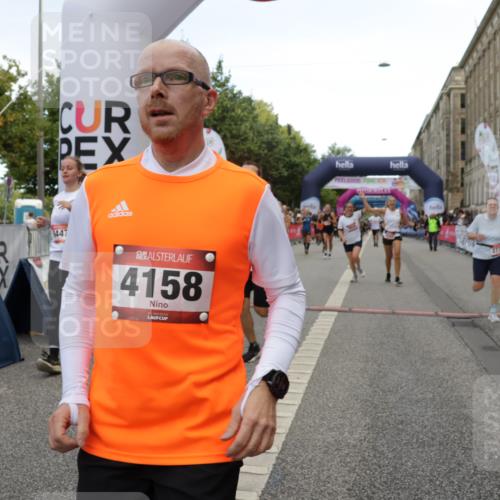 06.09.2026 - CURREX Alsterlauf Yannick Fuchs http://msf.ph/oto/10117486 06.09.2026 09:59:25 Ziel 2367, 2772, 3535, 3542, 3600, 3657, 3695, 3844, 4091, 4139, 4158, 4217, 4478, 4748, 4791, 5160, 5636, 5712, 5723, 5735, 5948, 6059, 6312, 6443, 6447 meine-sportfotos.de