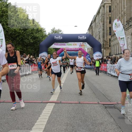 06.09.2026 - CURREX Alsterlauf Yannick Fuchs http://msf.ph/oto/10117493 06.09.2026 09:59:25 Ziel 2367, 2772, 3535, 3542, 3600, 3657, 3695, 3844, 4091, 4139, 4158, 4217, 4478, 4748, 4791, 5160, 5636, 5712, 5723, 5735, 5948, 6059, 6312, 6443, 6447 meine-sportfotos.de