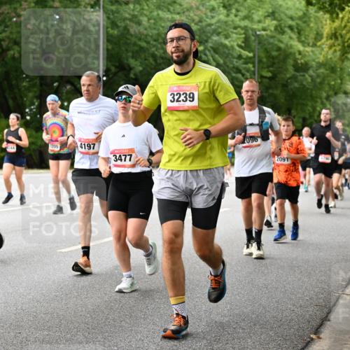 06.09.2026 - CURREX Alsterlauf Dr. Thomas Lammeyer http://msf.ph/oto/10117531 06.09.2026 09:15:31 Laufen 2205, 3239, 4197, 3477, 096, 2091 meine-sportfotos.de