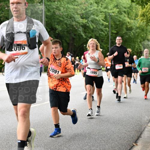06.09.2026 - CURREX Alsterlauf Dr. Thomas Lammeyer http://msf.ph/oto/10117546 06.09.2026 09:15:33 Laufen 5520, 2096, 2, 4790, 2091, 3995, 5252 meine-sportfotos.de