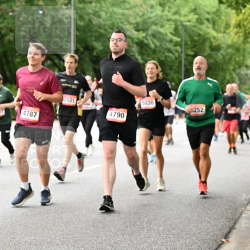 06.09.2026 - CURREX Alsterlauf Dr. Thomas Lammeyer http://msf.ph/oto/10117565 06.09.2026 09:15:35 Laufen 4787, 4790, 5030, 252 meine-sportfotos.de