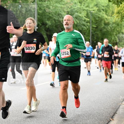 06.09.2026 - CURREX Alsterlauf Dr. Thomas Lammeyer http://msf.ph/oto/10117577 06.09.2026 09:15:36 Laufen 411, 4790, 196, 5030, 5252 meine-sportfotos.de