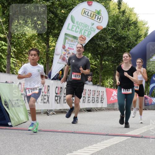 06.09.2026 - CURREX Alsterlauf Yannick Fuchs http://msf.ph/oto/10117591 06.09.2026 12:01:29 Ziel 1073, 1147, 1155, 1156, 1243, 1265 meine-sportfotos.de