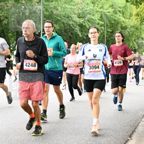 06.09.2026 - CURREX Alsterlauf Dr. Thomas Lammeyer http://msf.ph/oto/10117599 06.09.2026 09:15:39 Laufen 298, 39, 32, 4129, 4906, 4248, 4252, 3094 meine-sportfotos.de
