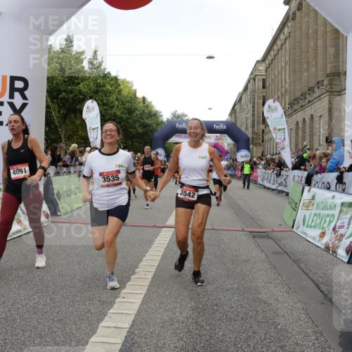 06.09.2026 - CURREX Alsterlauf Yannick Fuchs http://msf.ph/oto/10117601 06.09.2026 09:59:27 Ziel 2077, 2772, 3129, 3535, 3542, 3600, 3657, 3695, 3969, 4091, 4139, 4158, 4478, 4791, 5160, 5636, 5712, 5723, 5735, 5948, 6059, 6312, 6443, 6447 meine-sportfotos.de