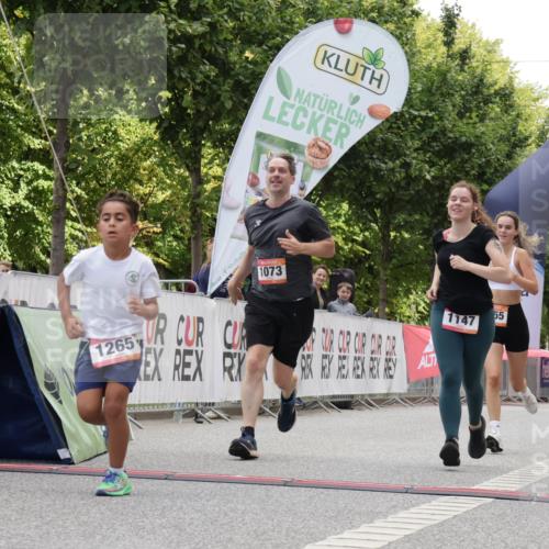 06.09.2026 - CURREX Alsterlauf Yannick Fuchs http://msf.ph/oto/10117603 06.09.2026 12:01:29 Ziel 1073, 1147, 1155, 1156, 1243, 1265 meine-sportfotos.de