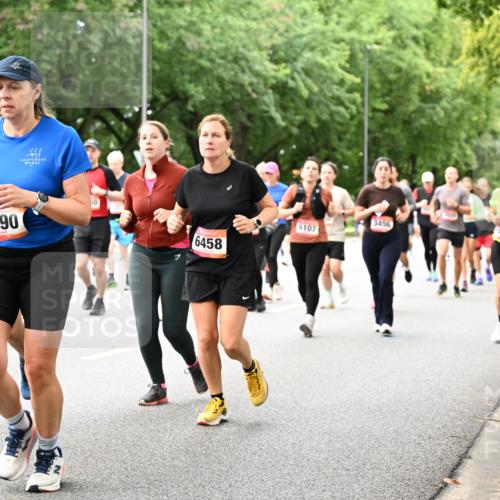 06.09.2026 - CURREX Alsterlauf Dr. Thomas Lammeyer http://msf.ph/oto/10117618 06.09.2026 09:15:42 Laufen 5913, 22, 2890, 10, 3456, 4906, 6107, 6458 meine-sportfotos.de