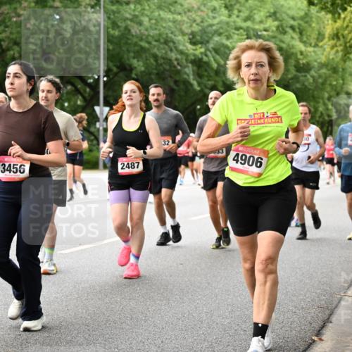 06.09.2026 - CURREX Alsterlauf Dr. Thomas Lammeyer http://msf.ph/oto/10117640 06.09.2026 09:15:46 Laufen 535, 3456, 2487, 32, 4906, 30, 2785 meine-sportfotos.de