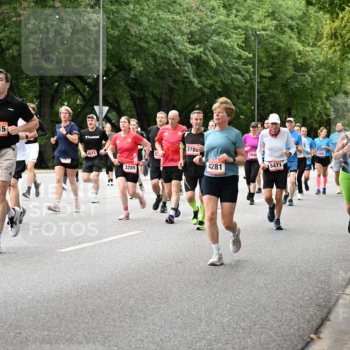 06.09.2026 - CURREX Alsterlauf Dr. Thomas Lammeyer http://msf.ph/oto/10117703 06.09.2026 09:15:53 Laufen 5648, 4815, 763, 4672, 3285, 2785, 4281, 2840, 327, 5500, 5471, 5662, 5498 meine-sportfotos.de