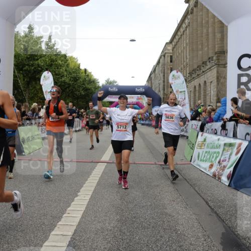 06.09.2026 - CURREX Alsterlauf Yannick Fuchs http://msf.ph/oto/10117736 06.09.2026 09:59:30 Ziel 2077, 2227, 2228, 2772, 3129, 3535, 3542, 3600, 3657, 3695, 3969, 4091, 4158, 4291, 4478, 5474, 5636, 5638, 5712, 5948, 6059, 6447 meine-sportfotos.de