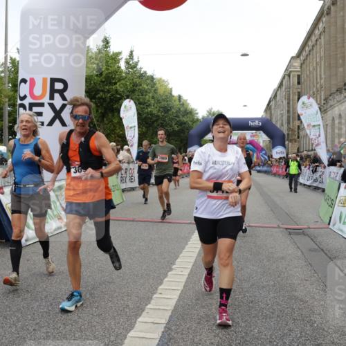 06.09.2026 - CURREX Alsterlauf Yannick Fuchs http://msf.ph/oto/10117762 06.09.2026 09:59:31 Ziel 2077, 2227, 2228, 2772, 3129, 3535, 3542, 3657, 3695, 3969, 4091, 4291, 4478, 5474, 5636, 5638, 5712, 5948, 6213, 6447 meine-sportfotos.de
