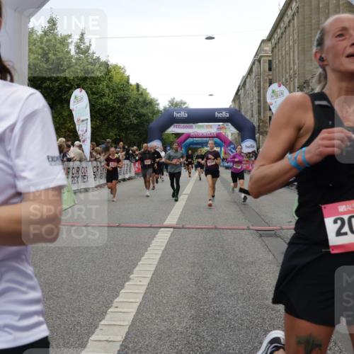 06.09.2026 - CURREX Alsterlauf Yannick Fuchs http://msf.ph/oto/10117804 06.09.2026 09:59:32 Ziel 2077, 2227, 2228, 2772, 3129, 3535, 3542, 3695, 3969, 4091, 4291, 4478, 4751, 4752, 5474, 5636, 5638, 5712, 5948, 6199, 6200, 6213 meine-sportfotos.de
