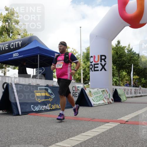 06.09.2026 - CURREX Alsterlauf Yannick Fuchs http://msf.ph/oto/10117841 06.09.2026 12:01:38 Ziel 1147, 1155, 1156, 1233 meine-sportfotos.de