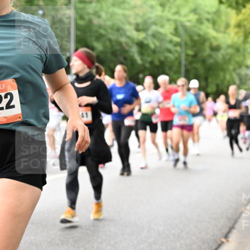06.09.2026 - CURREX Alsterlauf Dr. Thomas Lammeyer http://msf.ph/oto/10117891 06.09.2026 09:16:17 Laufen 2622 meine-sportfotos.de