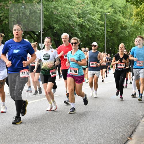 06.09.2026 - CURREX Alsterlauf Dr. Thomas Lammeyer http://msf.ph/oto/10117903 06.09.2026 09:16:19 Laufen 8237, 6473, 3198, 3060, 58, 805, 8075, 5792, 3143, 3142, 479, 46 meine-sportfotos.de