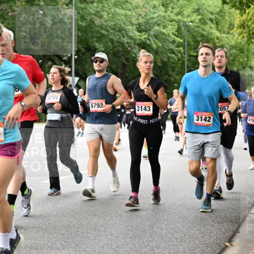 06.09.2026 - CURREX Alsterlauf Dr. Thomas Lammeyer http://msf.ph/oto/10117913 06.09.2026 09:16:20 Laufen 59, 60, 8075, 5791, 5792, 76, 3143, 72, 3142, 2057, 4794, 463 meine-sportfotos.de