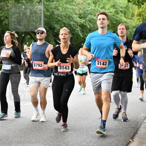 06.09.2026 - CURREX Alsterlauf Dr. Thomas Lammeyer http://msf.ph/oto/10117919 06.09.2026 09:16:21 Laufen 579, 5792, 3143, 5688, 3142, 57, 4638 meine-sportfotos.de