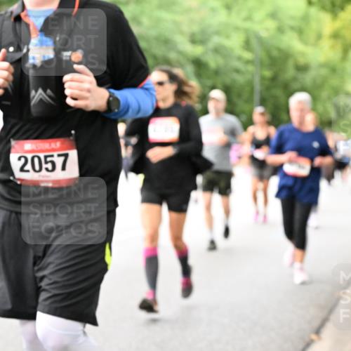 06.09.2026 - CURREX Alsterlauf Dr. Thomas Lammeyer http://msf.ph/oto/10117931 06.09.2026 09:16:23 Laufen 2057 meine-sportfotos.de