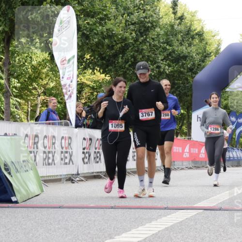 06.09.2026 - CURREX Alsterlauf Yannick Fuchs http://msf.ph/oto/10117940 06.09.2026 12:01:46 Ziel 1095, 1284, 1285, 1286, 1288 meine-sportfotos.de