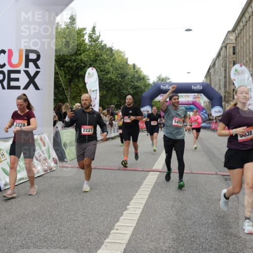 06.09.2026 - CURREX Alsterlauf Yannick Fuchs http://msf.ph/oto/10117950 06.09.2026 09:59:35 Ziel 2077, 2227, 2228, 2780, 3129, 3695, 3969, 4291, 4478, 4751, 4752, 5474, 5636, 5638, 5712, 5948, 6199, 6200, 6213, 8111 meine-sportfotos.de