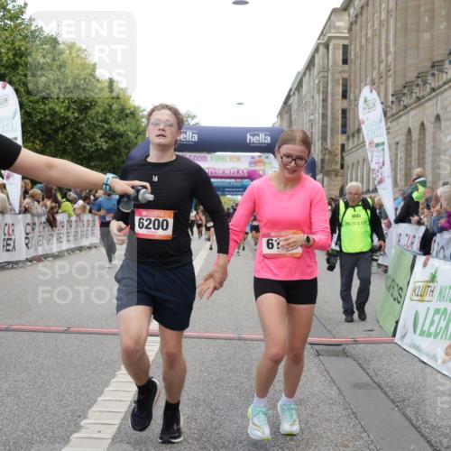 06.09.2026 - CURREX Alsterlauf Yannick Fuchs http://msf.ph/oto/10118031 06.09.2026 09:59:38 Ziel 2077, 2227, 2228, 2780, 3129, 3969, 4042, 4291, 4751, 4752, 5154, 5269, 5474, 5638, 6199, 6200, 6213, 8111 meine-sportfotos.de