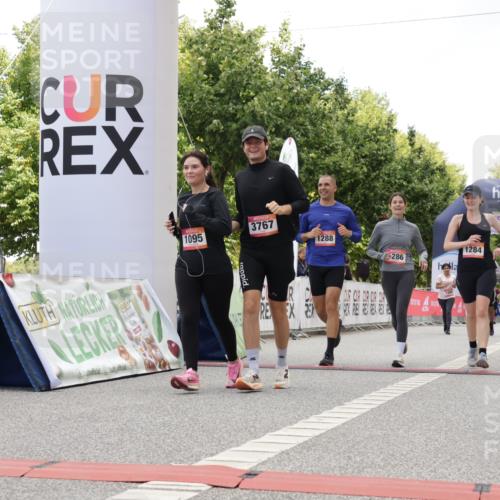 06.09.2026 - CURREX Alsterlauf Yannick Fuchs http://msf.ph/oto/10118033 06.09.2026 12:01:49 Ziel 1095, 1284, 1285, 1286, 1288, 8042 meine-sportfotos.de