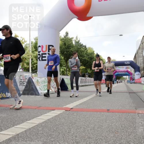 06.09.2026 - CURREX Alsterlauf Yannick Fuchs http://msf.ph/oto/10118107 06.09.2026 12:01:51 Ziel 1095, 1284, 1285, 1286, 1288, 1298, 1305, 8042 meine-sportfotos.de