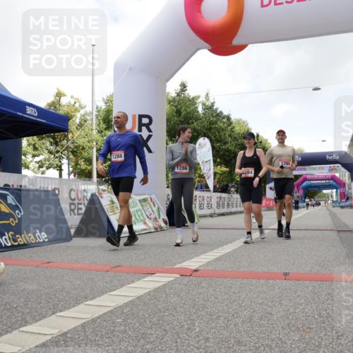 06.09.2026 - CURREX Alsterlauf Yannick Fuchs http://msf.ph/oto/10118128 06.09.2026 12:01:51 Ziel 1095, 1284, 1285, 1286, 1288, 1298, 1305, 8042 meine-sportfotos.de