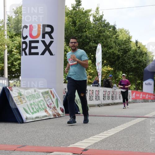 06.09.2026 - CURREX Alsterlauf Yannick Fuchs http://msf.ph/oto/10118281 06.09.2026 12:02:03 Ziel 1150, 1326 meine-sportfotos.de
