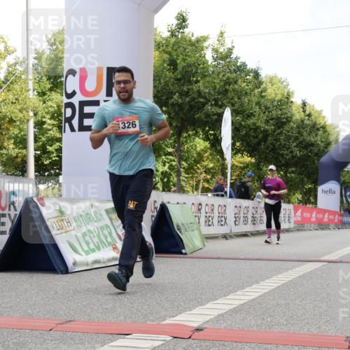06.09.2026 - CURREX Alsterlauf Yannick Fuchs http://msf.ph/oto/10118305 06.09.2026 12:02:03 Ziel 1150, 1326 meine-sportfotos.de