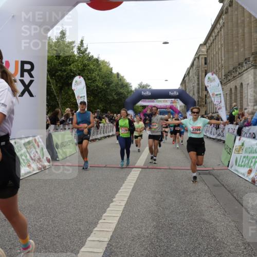06.09.2026 - CURREX Alsterlauf Yannick Fuchs http://msf.ph/oto/10118321 06.09.2026 09:59:45 Ziel 2269, 2676, 2780, 3119, 3120, 4042, 4323, 4324, 4889, 4916, 5055, 5056, 5154, 5229, 5269, 5497, 5800, 6017, 6148, 6244, 6268, 8111 meine-sportfotos.de