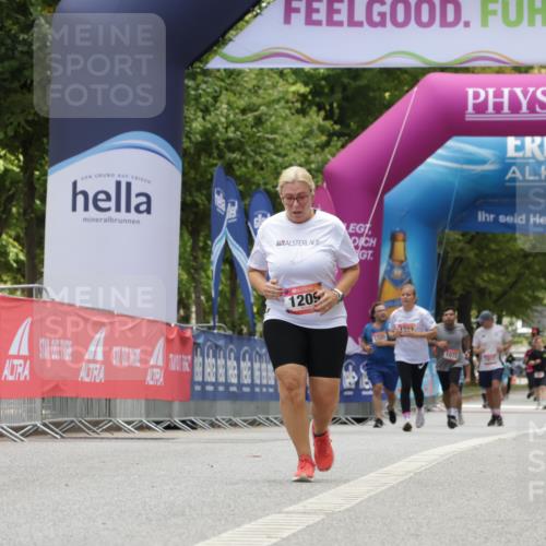 06.09.2026 - CURREX Alsterlauf Yannick Fuchs http://msf.ph/oto/10118326 06.09.2026 12:02:07 Ziel 1150, 1326 meine-sportfotos.de