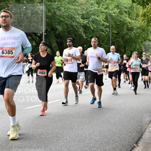 06.09.2026 - CURREX Alsterlauf Dr. Thomas Lammeyer http://msf.ph/oto/10118379 06.09.2026 09:17:02 Laufen 2105, 61, 4392, 6385, 2661, 3052, 5172, 1102, 3345, 2725, 8143, 5439, 1948 meine-sportfotos.de