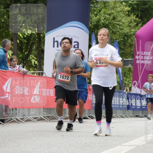 06.09.2026 - CURREX Alsterlauf Yannick Fuchs http://msf.ph/oto/10118412 06.09.2026 12:02:18 Ziel 1072, 1209, 1337 meine-sportfotos.de
