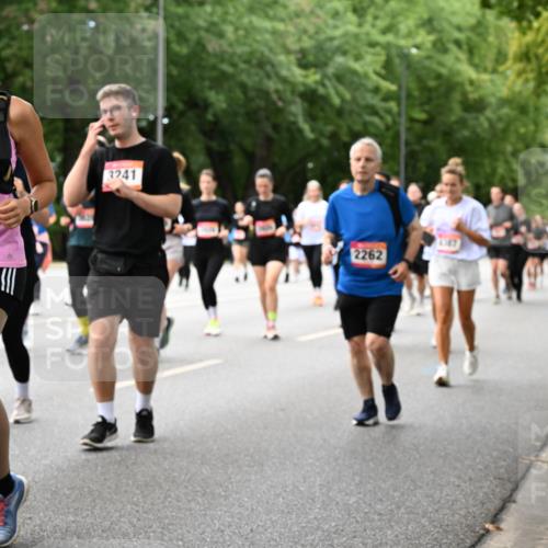 06.09.2026 - CURREX Alsterlauf Dr. Thomas Lammeyer http://msf.ph/oto/10118430 06.09.2026 09:17:10 Laufen 4948, 3241, 2262 meine-sportfotos.de