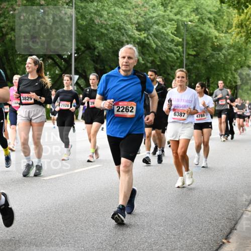 06.09.2026 - CURREX Alsterlauf Dr. Thomas Lammeyer http://msf.ph/oto/10118441 06.09.2026 09:17:11 Laufen 539, 3241, 98, 3829, 29, 4366, 2928, 2262, 6387, 4788, 4683 meine-sportfotos.de