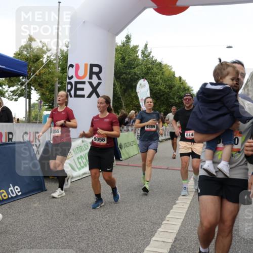 06.09.2026 - CURREX Alsterlauf Yannick Fuchs http://msf.ph/oto/10118482 06.09.2026 09:59:50 Ziel 2269, 2660, 2676, 3119, 3120, 3414, 3801, 4042, 4209, 4323, 4324, 4498, 4889, 4916, 5055, 5056, 5154, 5229, 5377, 5497, 5800, 6017, 6148, 6244, 6268, 8082 meine-sportfotos.de