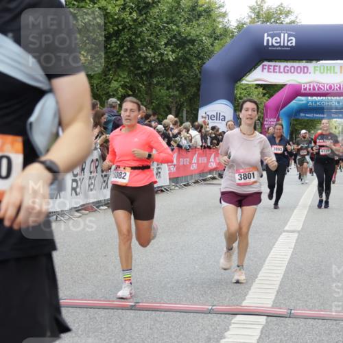 06.09.2026 - CURREX Alsterlauf Yannick Fuchs http://msf.ph/oto/10118577 06.09.2026 09:59:54 Ziel 2238, 2660, 3414, 3801, 4209, 4498, 4739, 4889, 4916, 5055, 5056, 5229, 5267, 5377, 5497, 6017, 6148, 6244, 6268, 8082 meine-sportfotos.de