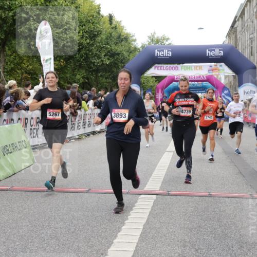 06.09.2026 - CURREX Alsterlauf Yannick Fuchs http://msf.ph/oto/10118691 06.09.2026 09:59:58 Ziel 2238, 2300, 2660, 2743, 2947, 3179, 3414, 3801, 4180, 4209, 4498, 4739, 5267, 5377, 8023, 8082 meine-sportfotos.de