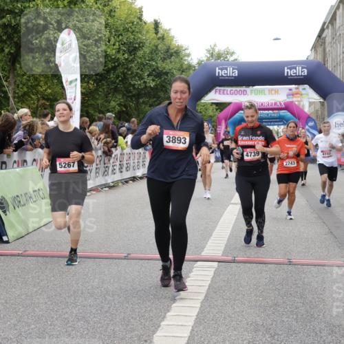 06.09.2026 - CURREX Alsterlauf Yannick Fuchs http://msf.ph/oto/10118705 06.09.2026 09:59:58 Ziel 2238, 2300, 2660, 2743, 2947, 3179, 3414, 3801, 4180, 4209, 4498, 4739, 5267, 5377, 8023, 8082 meine-sportfotos.de