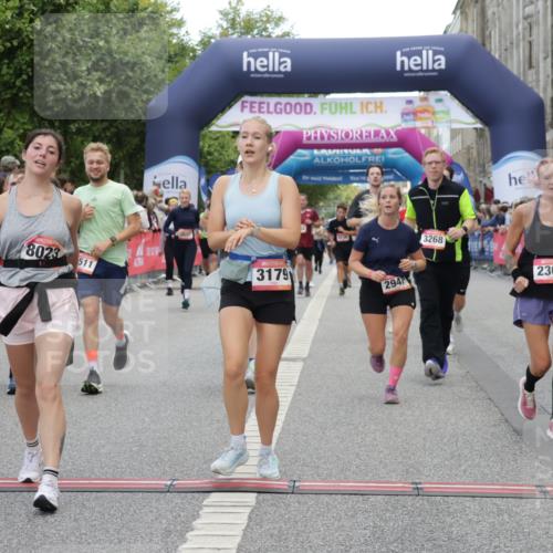 06.09.2026 - CURREX Alsterlauf Yannick Fuchs http://msf.ph/oto/10118782 06.09.2026 10:00:02 Ziel 2136, 2238, 2300, 2528, 2686, 2743, 2947, 3179, 3268, 3294, 3511, 3801, 4180, 4237, 4424, 4739, 5267, 5377, 5501, 5823, 6254, 8023, 8314 meine-sportfotos.de