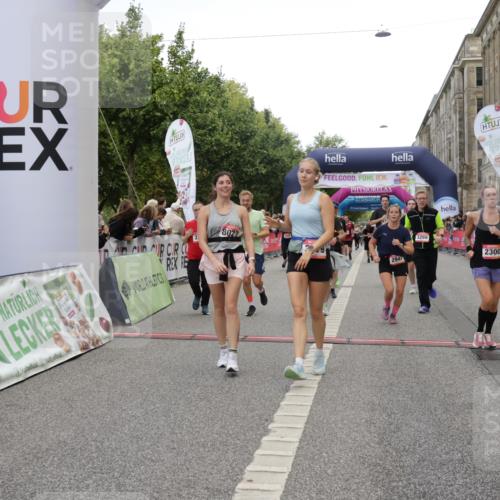 06.09.2026 - CURREX Alsterlauf Yannick Fuchs http://msf.ph/oto/10118796 06.09.2026 10:00:02 Ziel 2136, 2238, 2300, 2528, 2686, 2743, 2947, 3179, 3268, 3294, 3511, 3801, 4180, 4237, 4424, 4739, 5267, 5377, 5501, 5823, 6254, 8023, 8314 meine-sportfotos.de