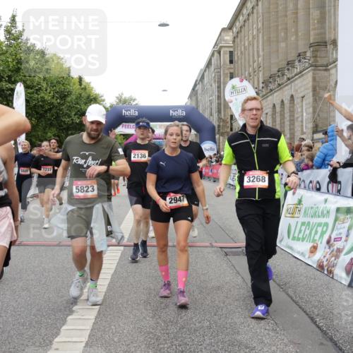 06.09.2026 - CURREX Alsterlauf Yannick Fuchs http://msf.ph/oto/10118849 06.09.2026 10:00:05 Ziel 2136, 2238, 2300, 2528, 2686, 2743, 2947, 3179, 3268, 3294, 3364, 3511, 4136, 4180, 4237, 4424, 4739, 5267, 5472, 5501, 5738, 5741, 5823, 6254, 8002, 8023, 8314 meine-sportfotos.de