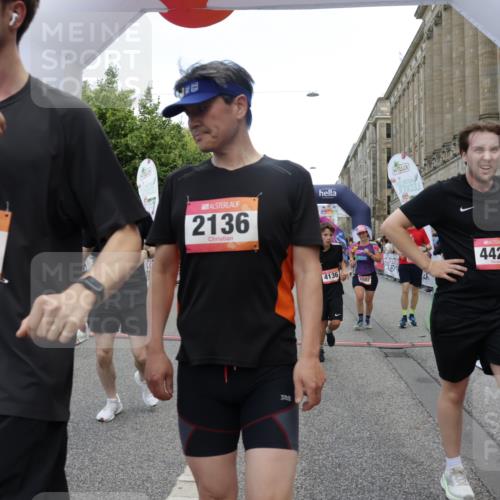 06.09.2026 - CURREX Alsterlauf Yannick Fuchs http://msf.ph/oto/10118929 06.09.2026 10:00:08 Ziel 2136, 2300, 2528, 2686, 2947, 3179, 3262, 3268, 3294, 3364, 3511, 4136, 4237, 4407, 4424, 5472, 5501, 5738, 5741, 5823, 6028, 6254, 6299, 8002, 8023, 8035, 8314 meine-sportfotos.de