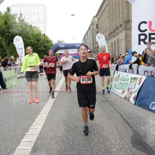 06.09.2026 - CURREX Alsterlauf Yannick Fuchs http://msf.ph/oto/10118940 06.09.2026 10:00:09 Ziel 2136, 2300, 2528, 2686, 2947, 3006, 3179, 3262, 3268, 3294, 3364, 3511, 4136, 4237, 4407, 4424, 5472, 5501, 5738, 5741, 5823, 6028, 6254, 6299, 8002, 8023, 8035, 8314 meine-sportfotos.de