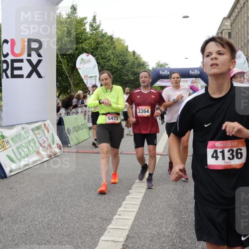06.09.2026 - CURREX Alsterlauf Yannick Fuchs http://msf.ph/oto/10118956 06.09.2026 10:00:10 Ziel 2136, 2300, 2528, 2686, 2947, 3006, 3262, 3268, 3294, 3364, 3511, 3897, 4136, 4237, 4407, 4424, 5472, 5501, 5738, 5741, 5823, 6028, 6241, 6254, 6299, 8002, 8035, 8212, 8314 meine-sportfotos.de