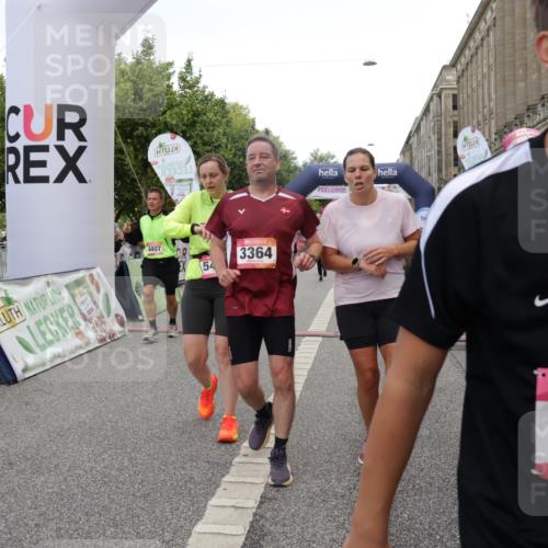 06.09.2026 - CURREX Alsterlauf Yannick Fuchs http://msf.ph/oto/10118982 06.09.2026 10:00:11 Ziel 2136, 2528, 2686, 2940, 3006, 3262, 3268, 3294, 3364, 3506, 3507, 3511, 3567, 3897, 4136, 4237, 4407, 4424, 5472, 5501, 5738, 5741, 5823, 6028, 6241, 6254, 6299, 8002, 8035, 8212, 8314 meine-sportfotos.de
