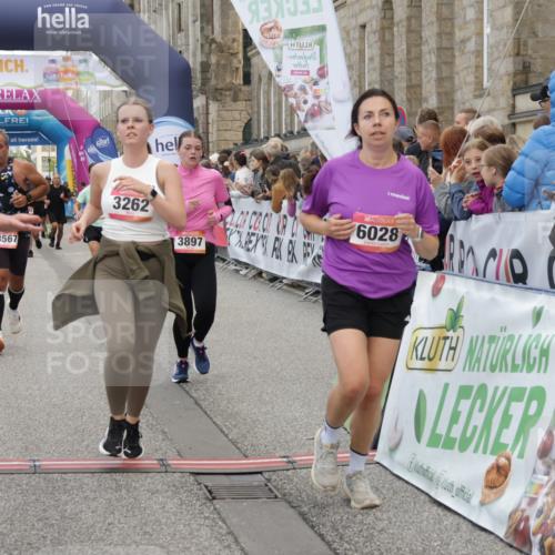 06.09.2026 - CURREX Alsterlauf Yannick Fuchs http://msf.ph/oto/10119040 06.09.2026 10:00:13 Ziel 2686, 2940, 3006, 3262, 3364, 3506, 3507, 3567, 3897, 4136, 4237, 4407, 5472, 5501, 5622, 5738, 5741, 6028, 6241, 6254, 6299, 8002, 8035, 8212 meine-sportfotos.de
